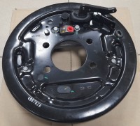 Щит тормозной Bongo III 2WD/1.4т задний правый в сборе